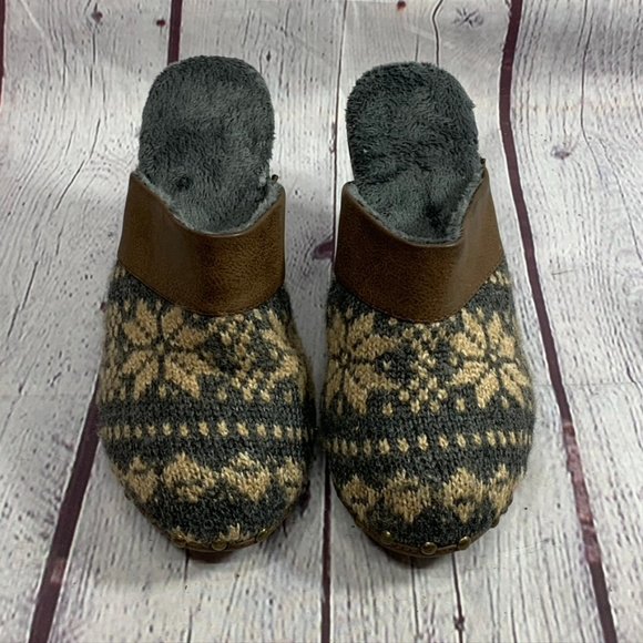 Muk Luks Brown/Gray Kameryn Brown Faux Fur Lined M - Picture 4 of 8